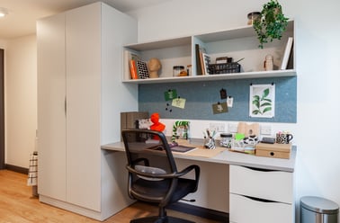 Standard Plus En Suite, Winfield Court, The Island Quarter, Lace Market, Nottingham - Image 3